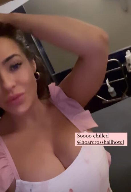 Stephanie Davis 裸モデル 画像