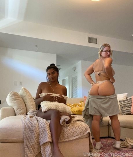 Reddotbitch 限定モデル ギャラリー