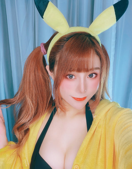 Uying 美しいモデル 写真