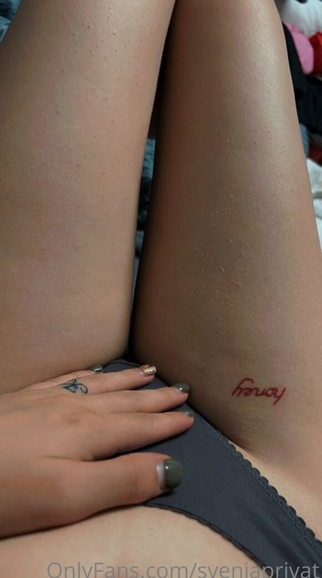 アジアの女の子限定ファン ホット 写真