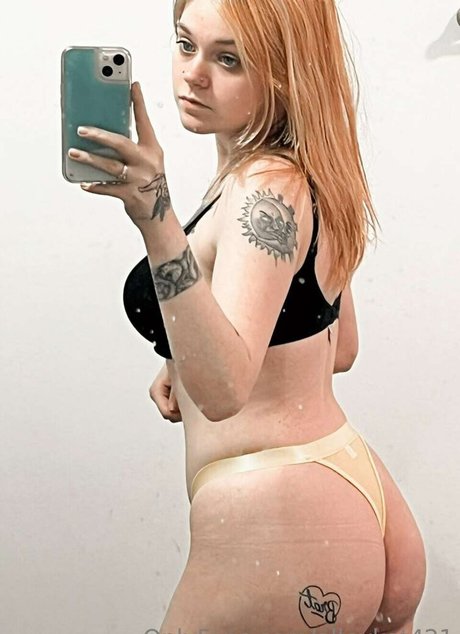 lleykt421 美しいモデル 写真