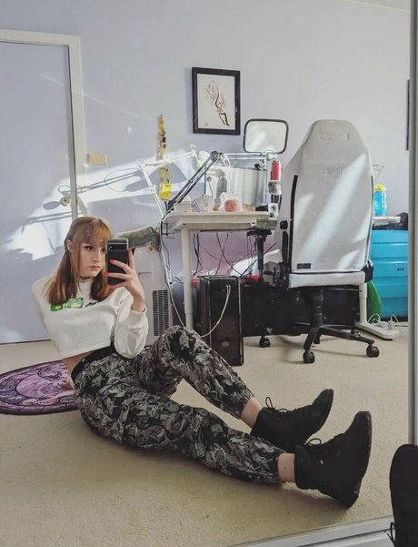 RaeRaeSenpai 可愛い女優 アーカイブ