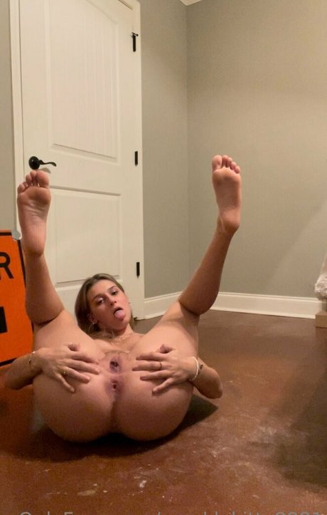 sparklekitty8881 完璧なポルノスター ギャラリー