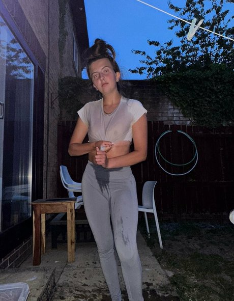 レズビアン ストラップオン OnlyFans アダルト 写真