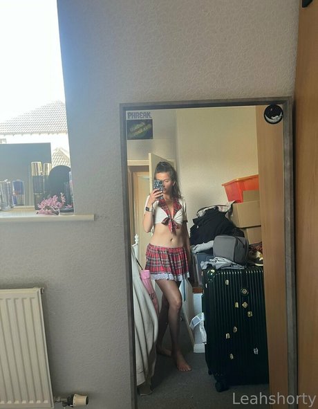 leahshorty スター ヌード 写真