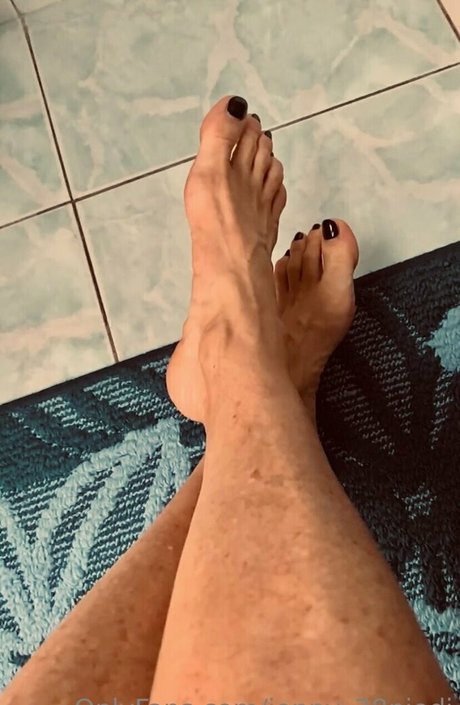 かわいい赤毛のOnlyFans セクシーヌード 写真