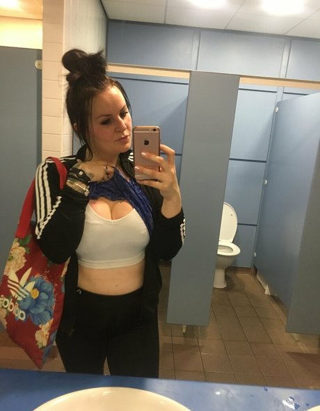 熟女 BBC OnlyFans トップ 画像