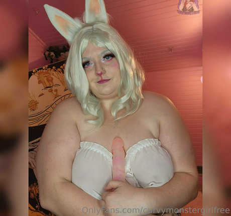 curvymonstergirlfree セクシーモデル 写真