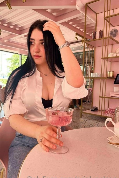 ariel nelson xxxポルノスター 画像