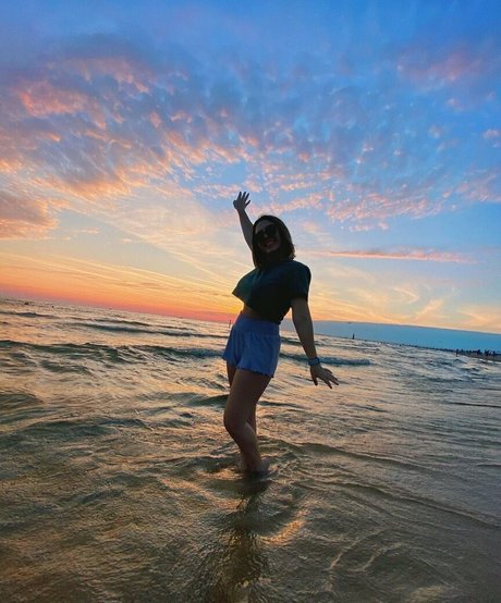 AIガールフレンドOnlyFans 無料ヌード 写真