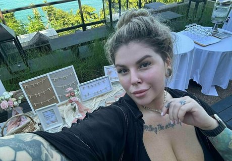 小柄なブロンドの熟女OnlyFans 裸 ギャラリー