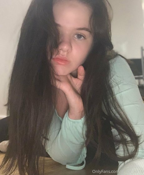 ゲイの若いOnlyFans 美しい 画像