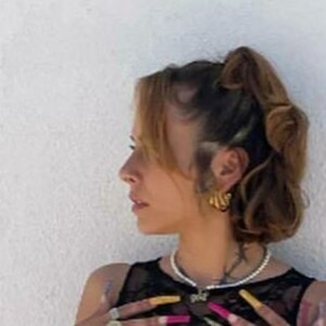 Wavyute ポルノスター 画像