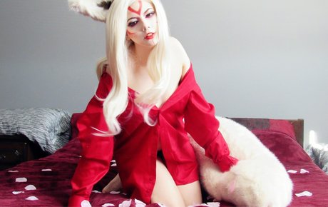 Meggii Cosplay ポルノスター 美しい 写真