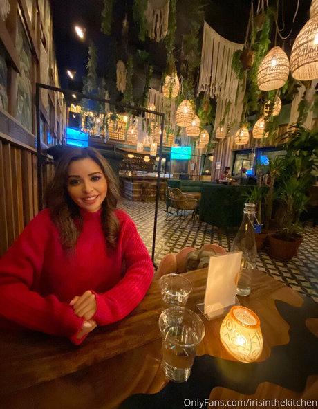 irisinthekitchen 独占ポルノスター 画像