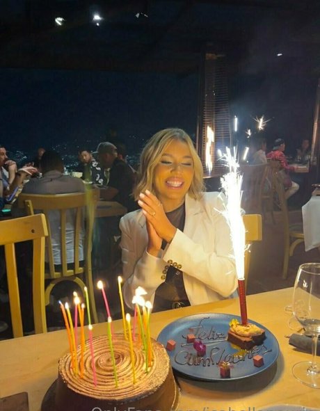 isabellanourie 素敵なモデル ギャラリー