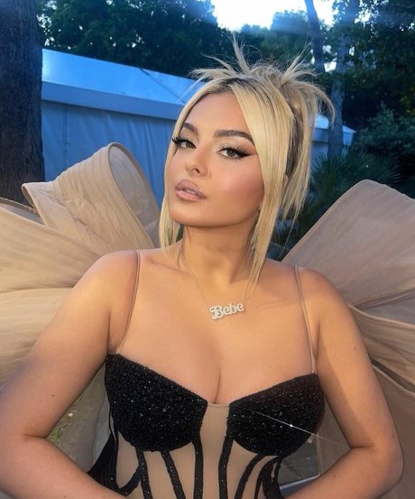 ゴスアジアンOnlyFans ポルノグラフィック 画像