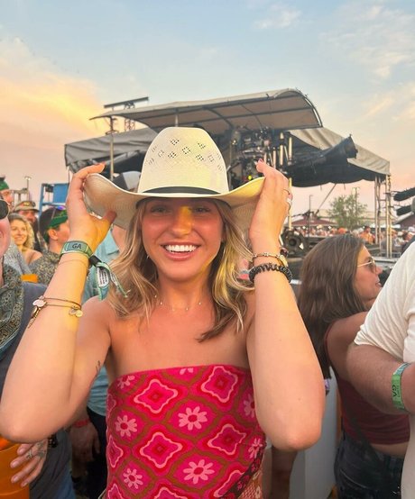 ポケモン オンリーファン エロチック 写真