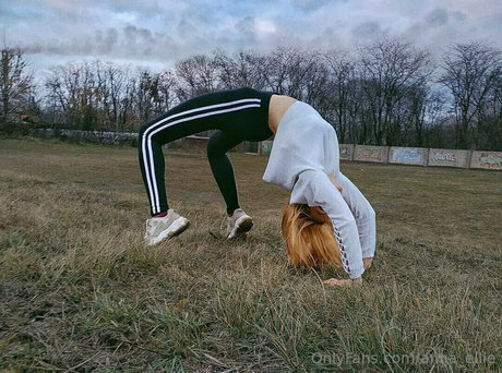 anna ellie ポルノスター 独占 写真