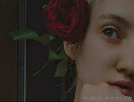 anna ellie トップポルノスター 写真