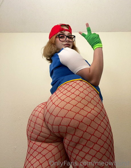 チンコを持つ女たち OnlyFans ポルノ ギャラリー