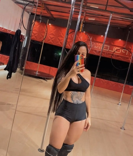 Estefanie Mmello トップスター 写真