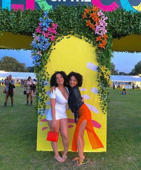 アマチュアペッギングOnlyFans 無料 写真