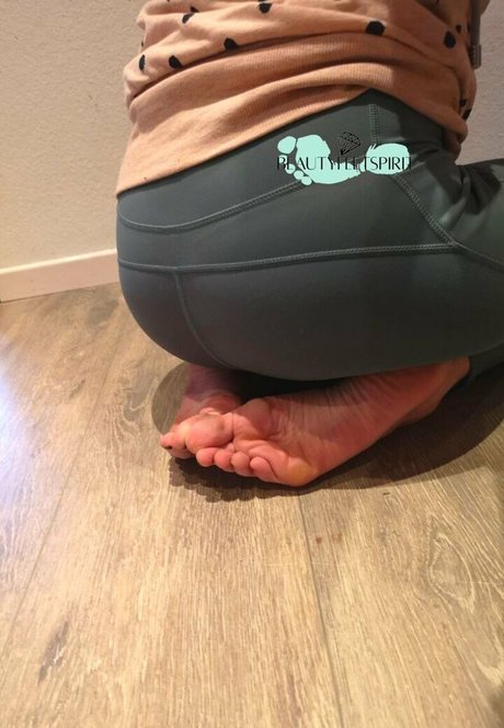 secret feetbeauty アートポルノスター 画像