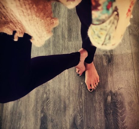 secret feetbeauty モデル 写真