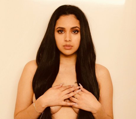 Jasmine Villegas セクシーなポルノスター 画像