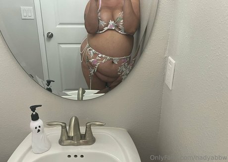 フラットオンリーファン ポルノ ギャラリー