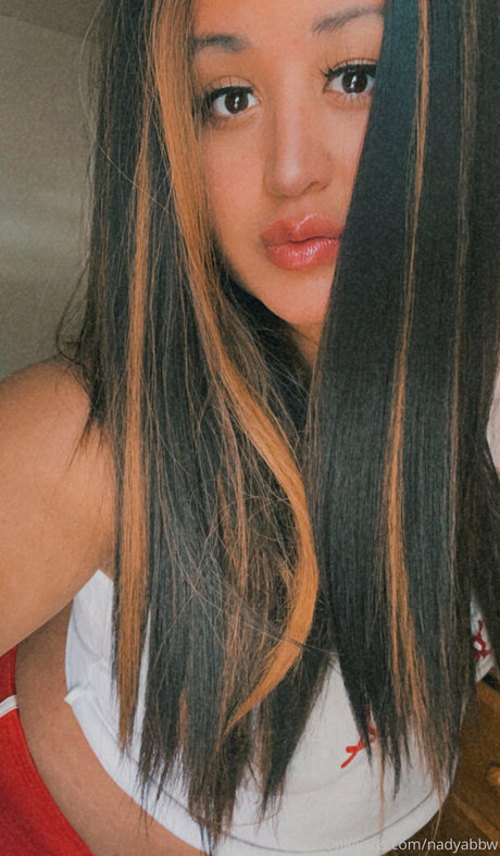 興奮した熟女OnlyFans ホット 写真