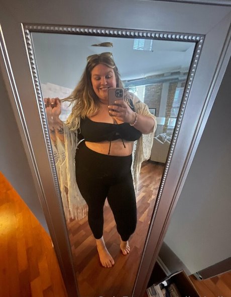 ellesbelly エロティックなスター ギャラリー