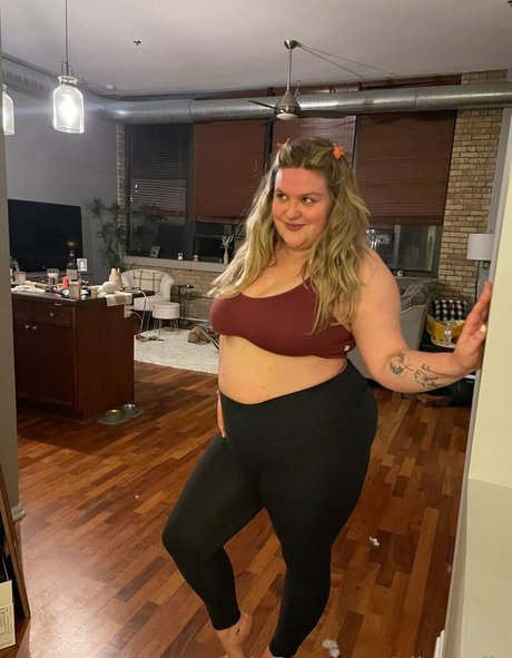 ellesbelly 独占モデル 画像