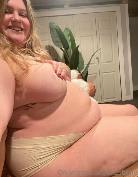 かわいい巨乳OnlyFans トップ 画像