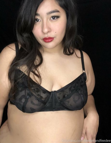 コスプレチューブ OnlyFans 美しいヌード 画像