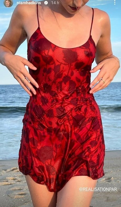 Niamh Adkins セックスモデル ギャラリー