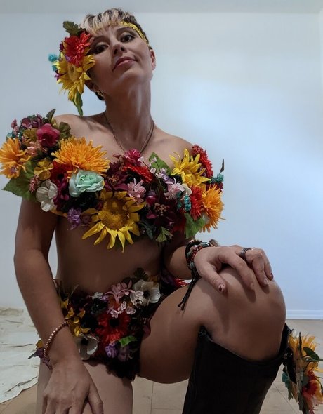 Dr Lindsey Doe セックス女優 写真