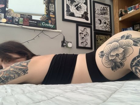 Badmoon_ 最高のモデル 写真