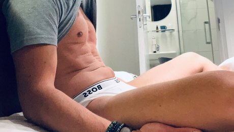 Ferdinand Diego 完璧なモデル 写真