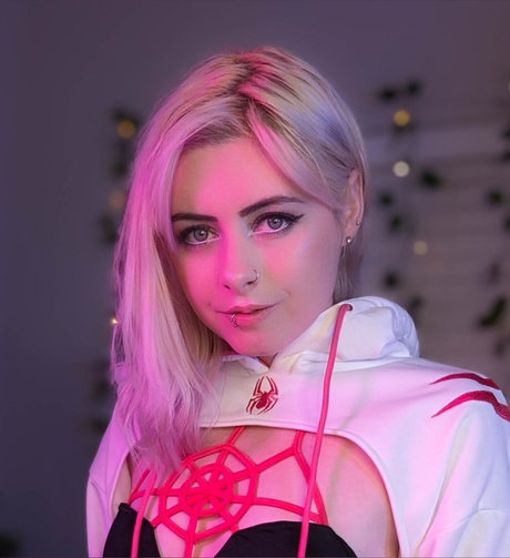 elunaxc ポルノ女優 アーカイブ