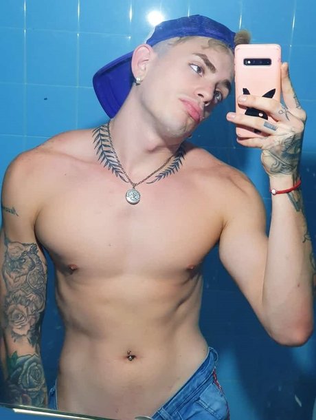 Boom Booy Cordobes 裸のスター アーカイブ