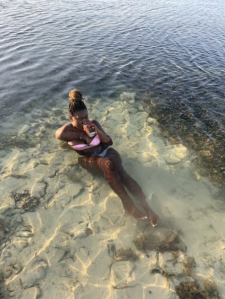 Golden Rose セクシーなポルノスター ギャラリー