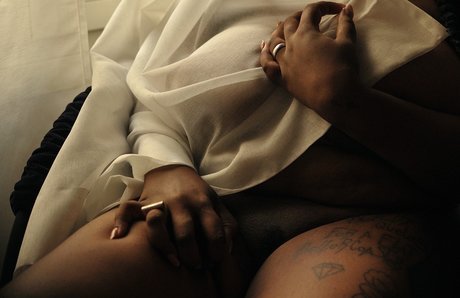 New Black Pearl ポルノ女優 画像