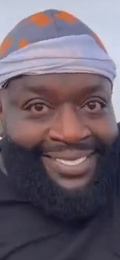 BullyWithaBelly95 かわいいモデル 画像