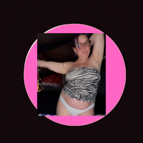 Naughtynikki777 エロティックなスター 写真