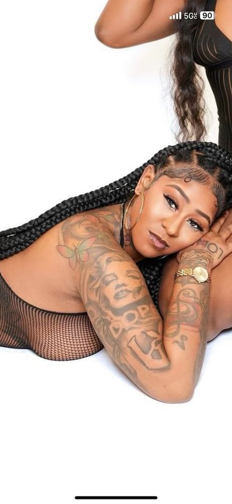 Nena ross アダルトモデル 写真