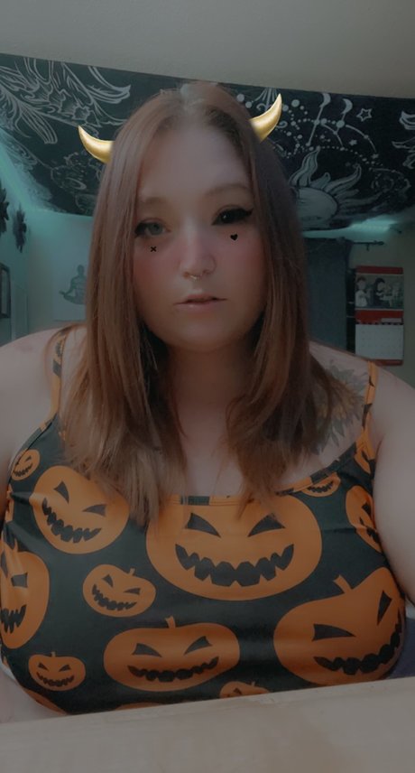 Nella Smiles アートモデル 写真