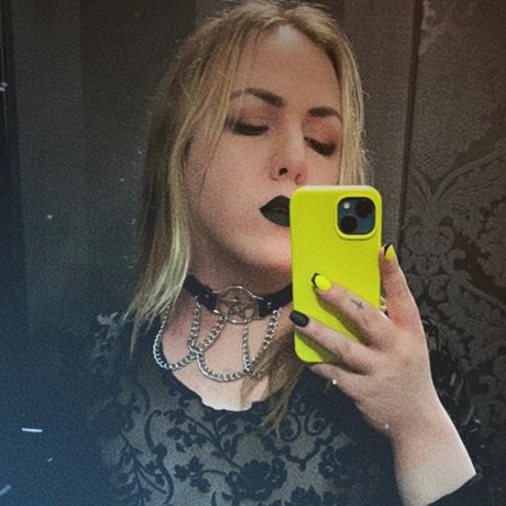 Andy Saccharine 裸の女優 写真