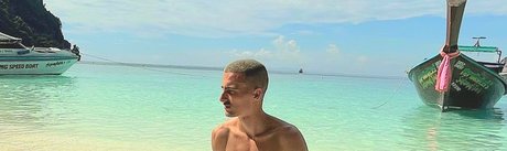 巨乳 射精 OnlyFans 可愛い 写真